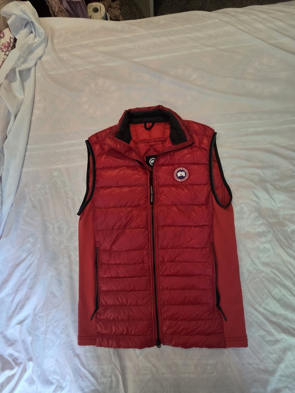 Canada Goose Red Quilted Puffer VestCanada Goose Men’s medium Crofton Vest